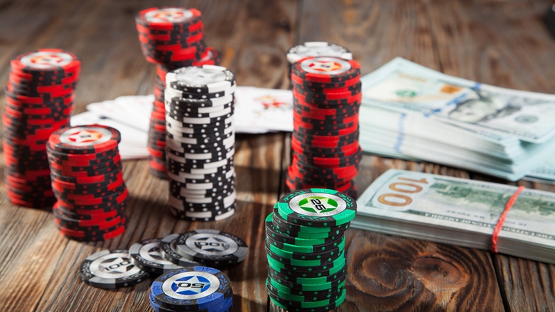 Poker - Cuộc Đua Giàu Sang Bí ẩn và Hấp dẫn